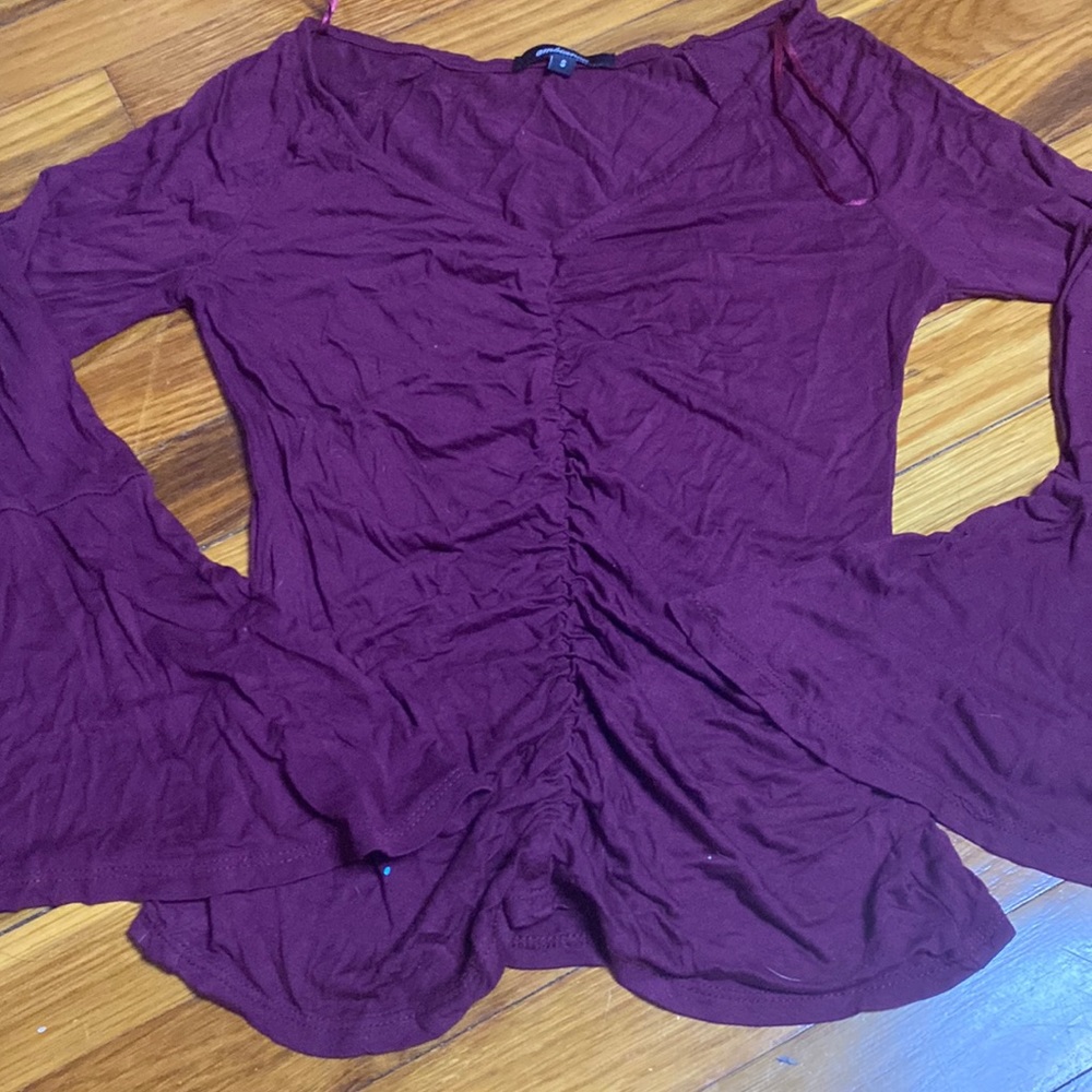 Ambiance V Neck Scrunch Flare Sleeve Top